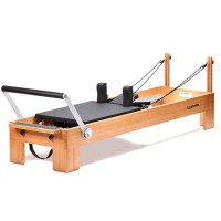 Moniteur en bois Pilates Reformer